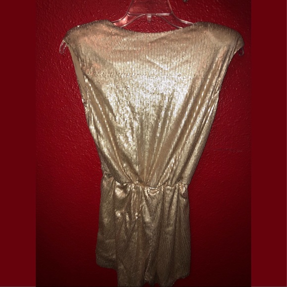 Gold sequin romper - Picture 2 of 8